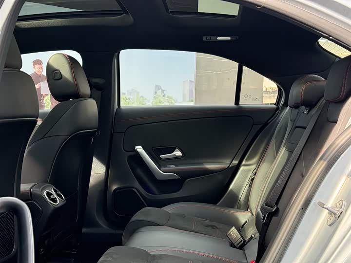 Фото 10 - Mercedes-Benz A-Class