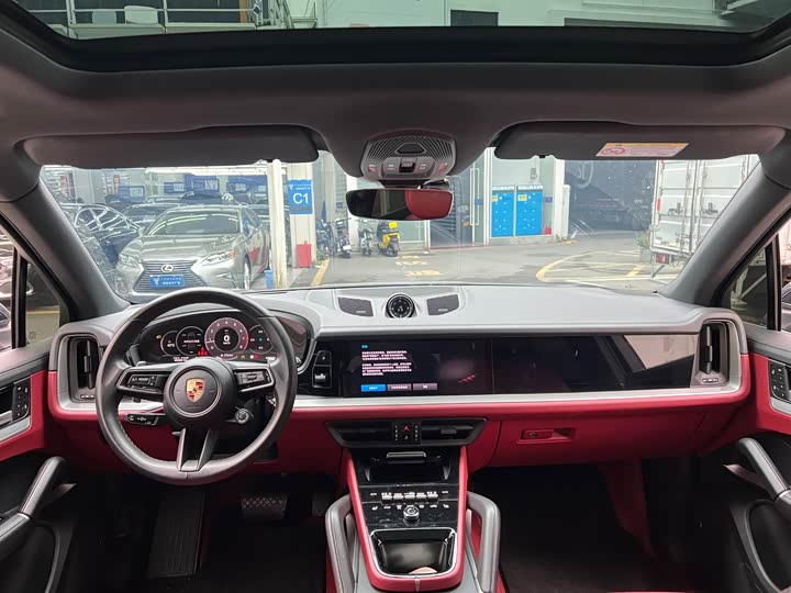 Фото 44 - Porsche Cayenne