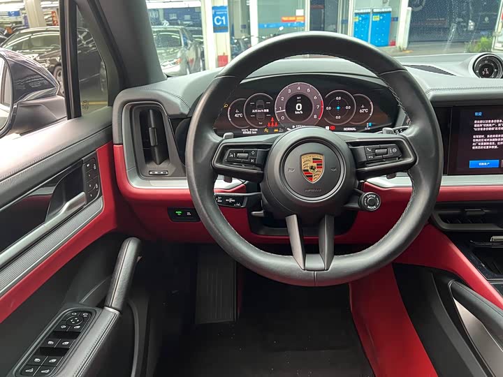 Фото 45 - Porsche Cayenne