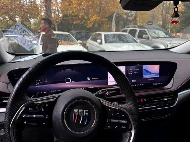 Фото 4 - Buick GL8 Century