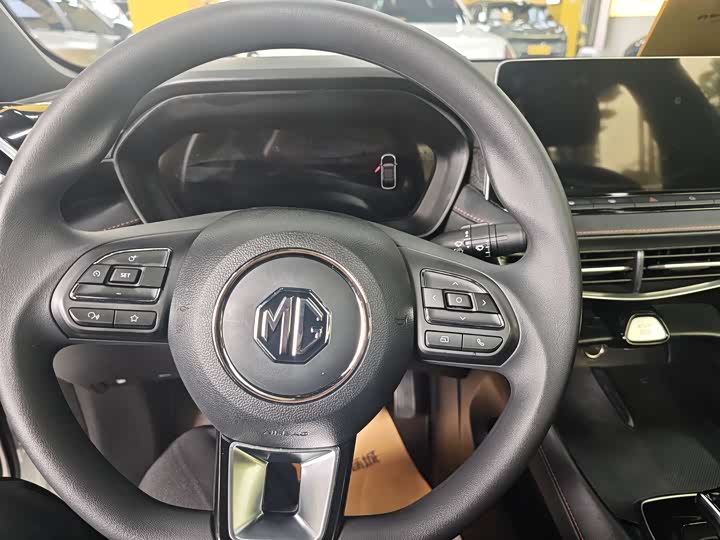 Фото 8 - MG Motor 5