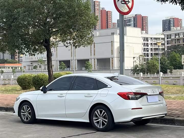 Фото 3 - Honda Civic