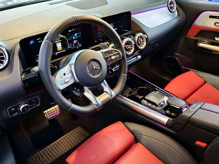 Фото 10 - Mercedes-Benz GLA-Class AMG