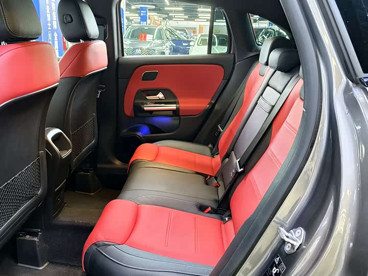 Фото 11 - Mercedes-Benz GLA-Class AMG