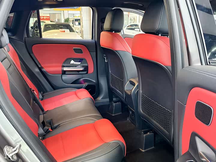 Фото 13 - Mercedes-Benz GLA-Class AMG