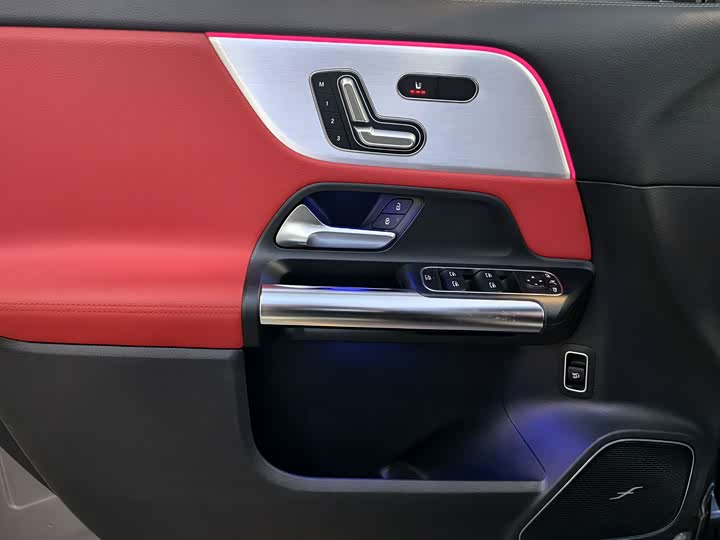 Фото 8 - Mercedes-Benz GLA-Class AMG