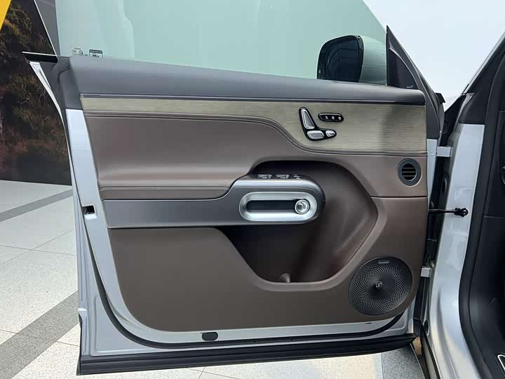 Фото 12 - Smart #5