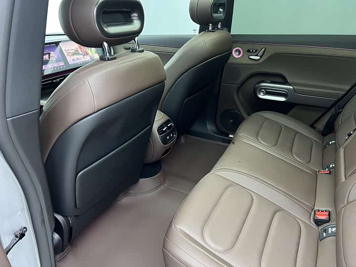 Фото 15 - Smart #5