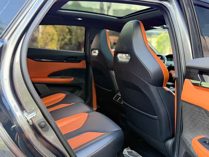 Фото 12 - Changan UNI-V