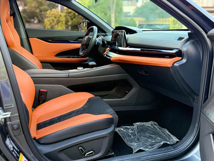 Фото 13 - Changan UNI-V