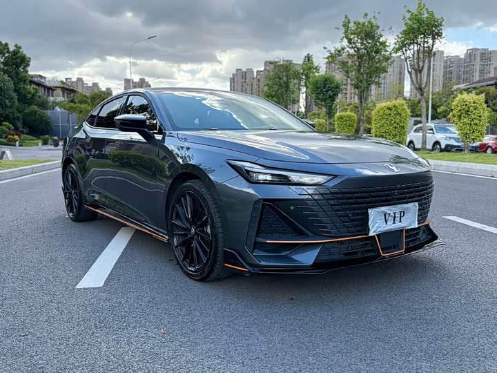 Фото 3 - Changan UNI-V