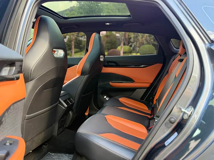 Фото 9 - Changan UNI-V