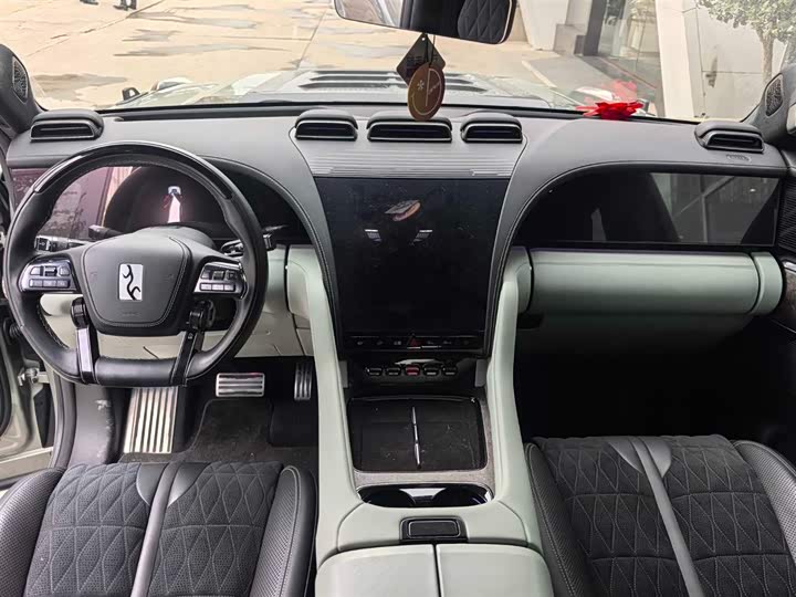 Фото 7 - BYD Yangwang U8