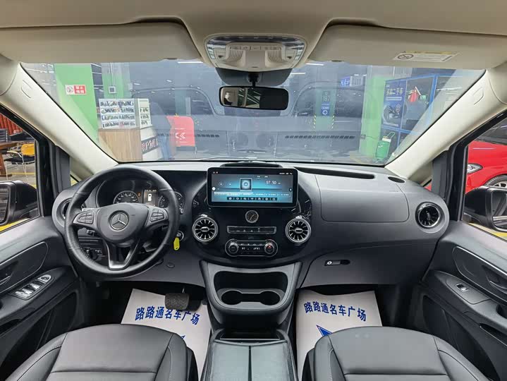 Фото 7 - Mercedes-Benz Vito