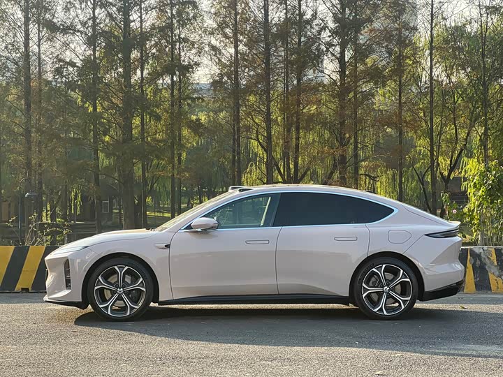 Фото 4 - Nio ET5