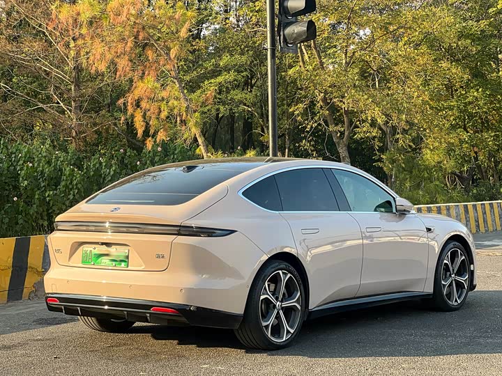 Фото 7 - Nio ET5