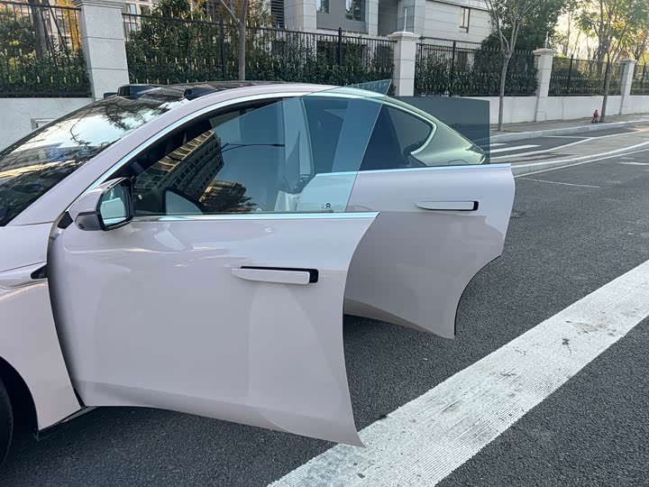 Фото 9 - Nio ET5