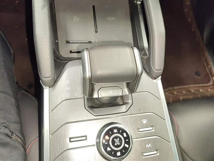 Фото 16 - Jetour T2