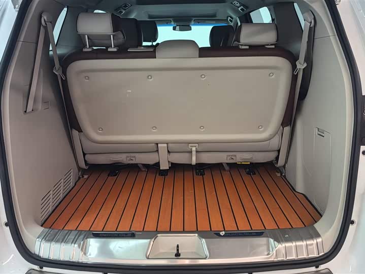 Фото 4 - Buick GL8 ES