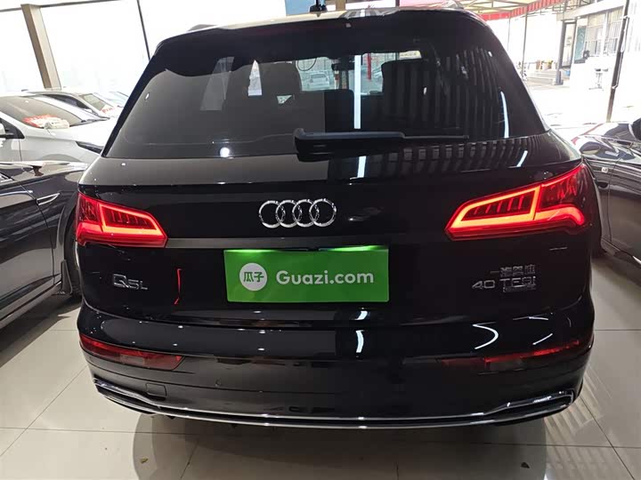 Фото 6 - Audi Q5L