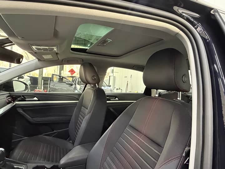 Фото 13 - Volkswagen Lavida