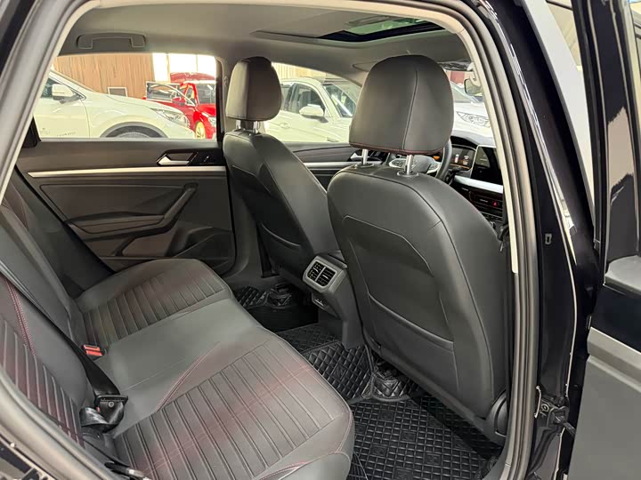 Фото 15 - Volkswagen Lavida