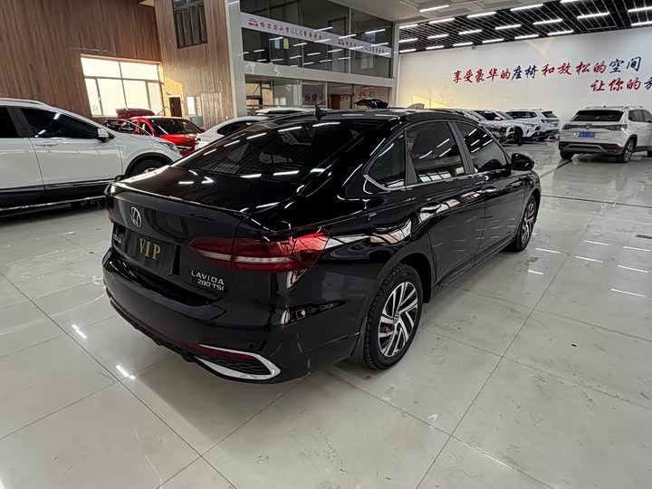 Фото 5 - Volkswagen Lavida