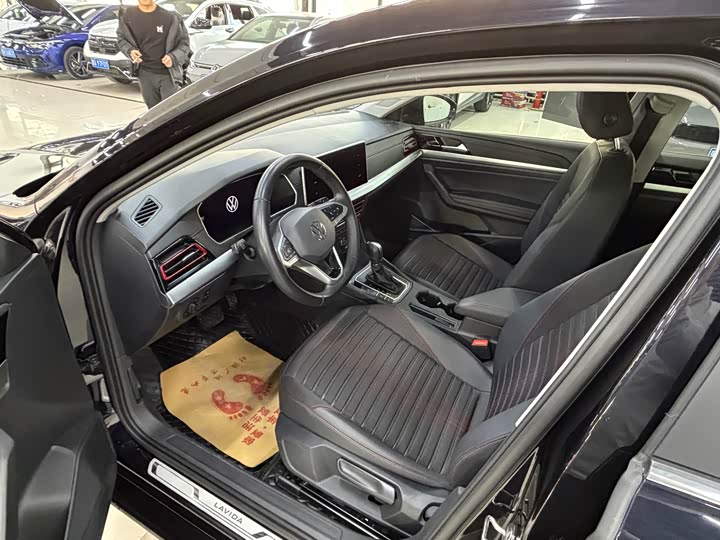 Фото 9 - Volkswagen Lavida