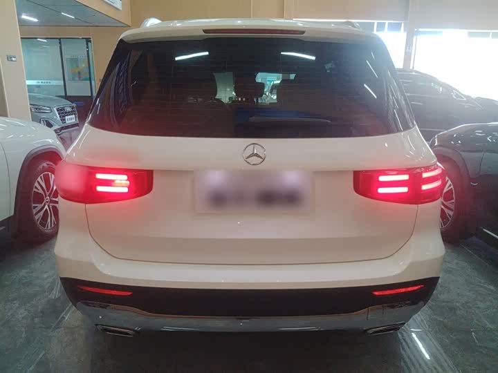 Фото 6 - Mercedes-Benz GLB-Class