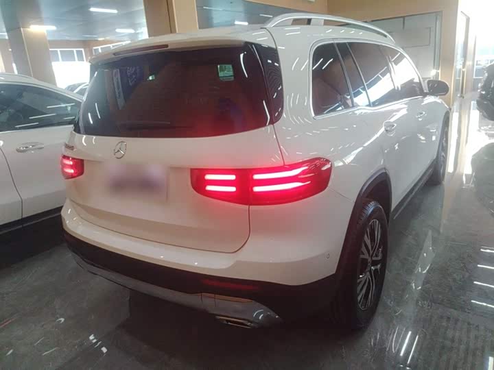 Фото 7 - Mercedes-Benz GLB-Class