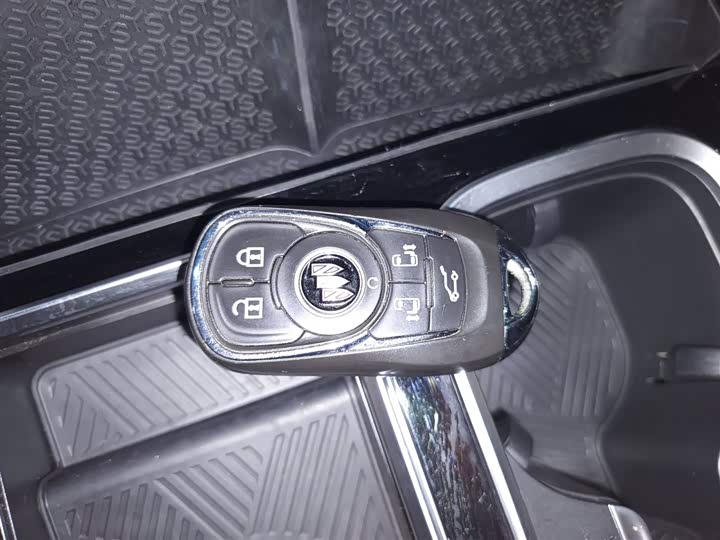 Фото 9 - Buick GL8 ES