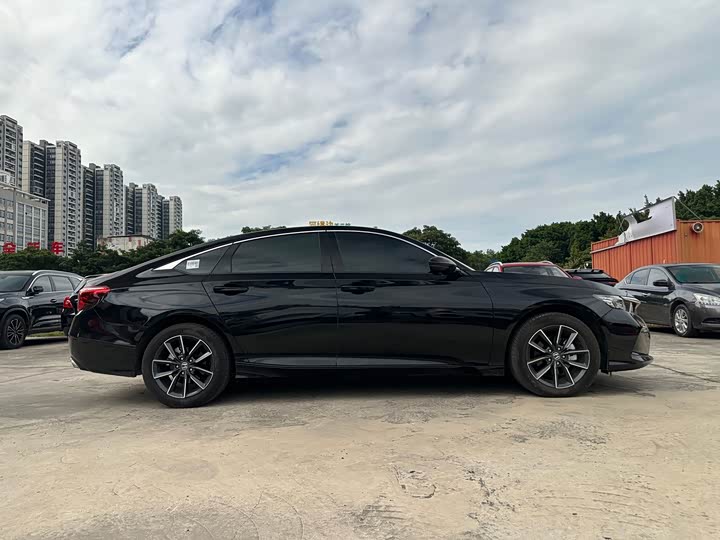 Фото 14 - Honda Inspire