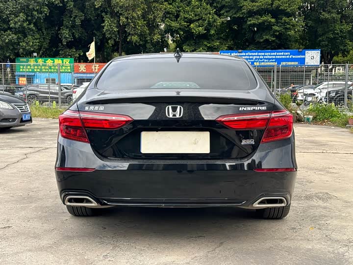 Фото 17 - Honda Inspire