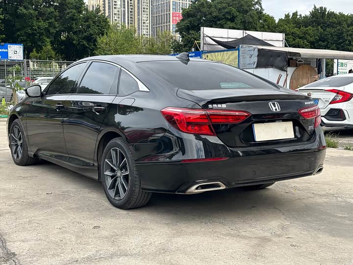 Фото 19 - Honda Inspire