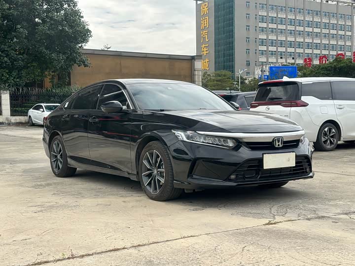 Фото 3 - Honda Inspire