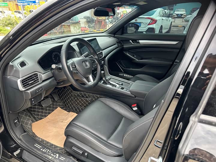 Фото 4 - Honda Inspire