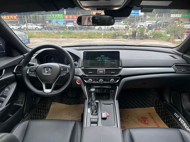 Фото 7 - Honda Inspire