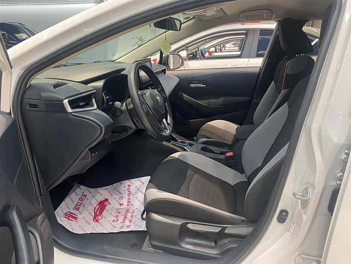 Фото 4 - Toyota Corolla