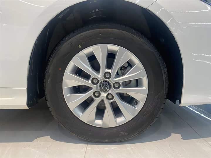 Фото 9 - Toyota Corolla