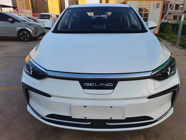 Фото 2 - Beijing EU5