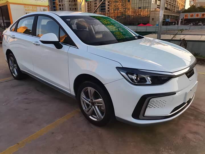 Фото 4 - Beijing EU5