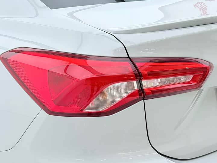 Фото 21 - Ford Focus