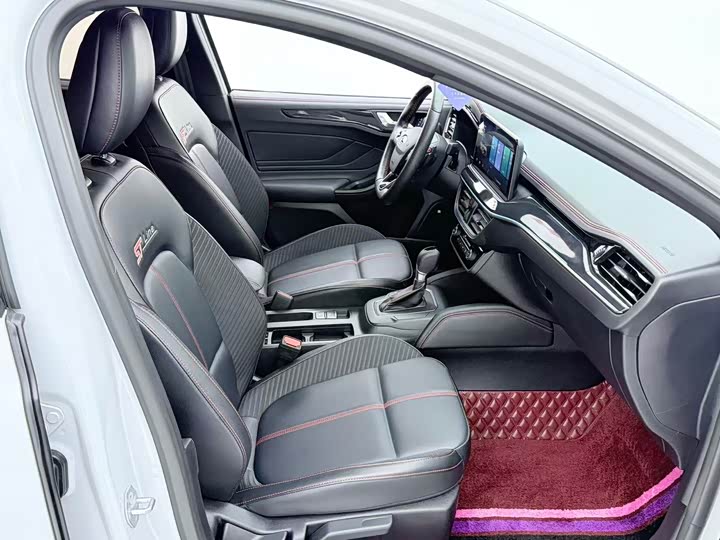 Фото 5 - Ford Focus