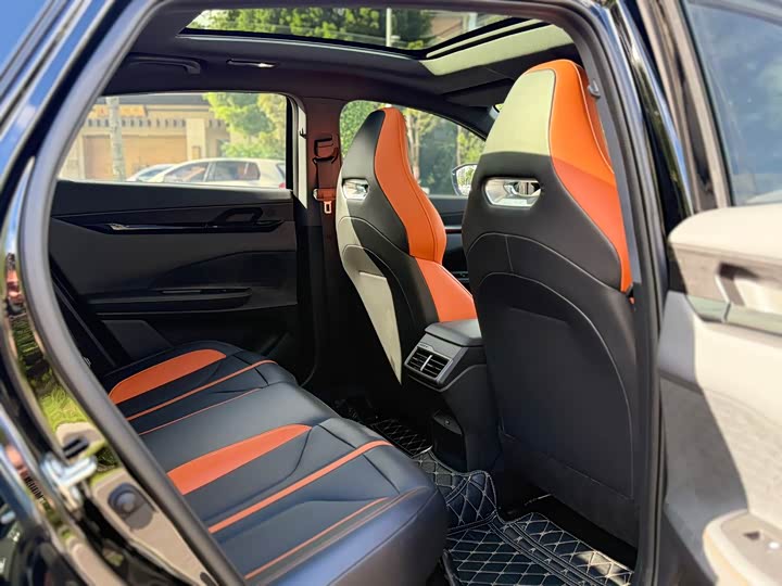 Фото 12 - Changan UNI-V