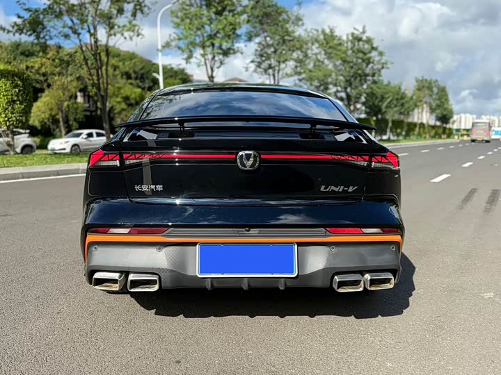 Фото 5 - Changan UNI-V