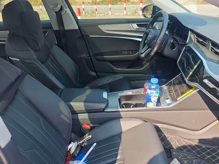 Фото 3 - Audi A6L