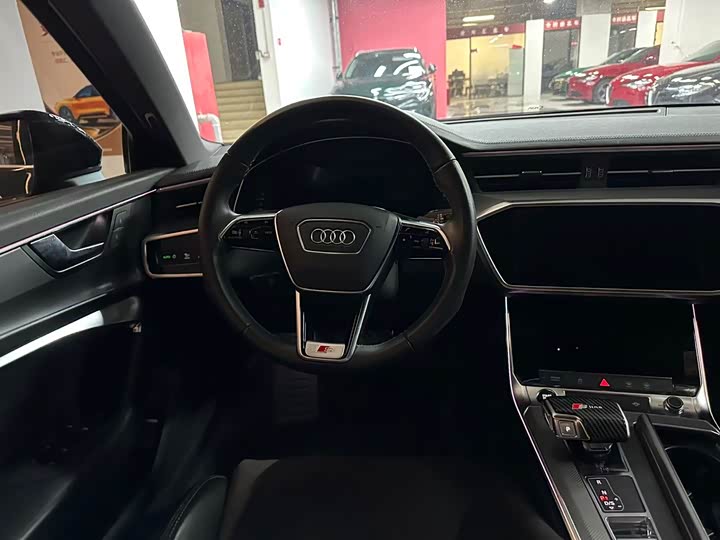 Фото 14 - Audi A6L