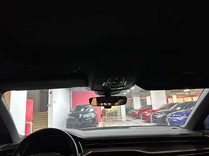 Фото 16 - Audi A6L