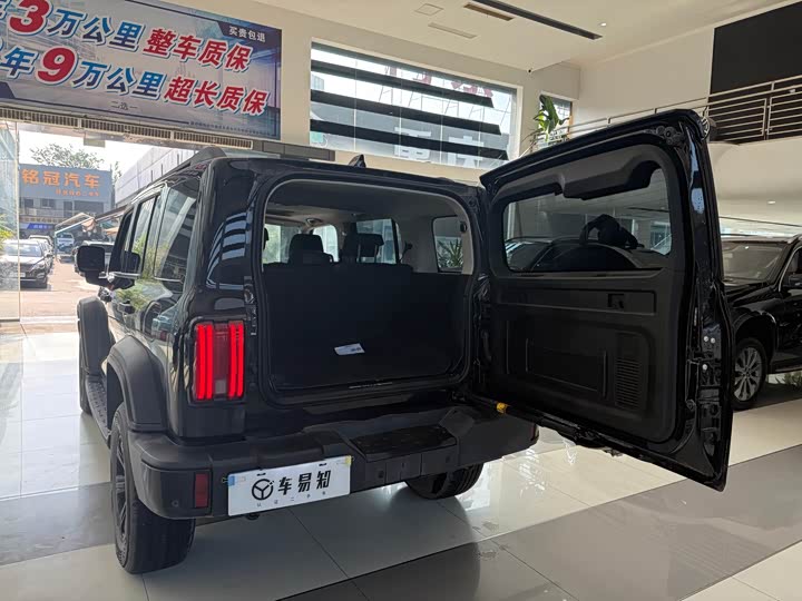 Фото 15 - Tank 300