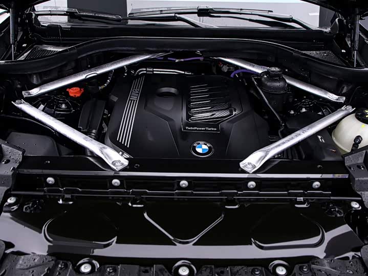 Фото 17 - BMW X5